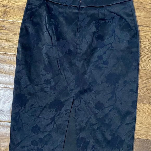Black Floral Print Silky Pencil Skirt - Picture 2 of 2